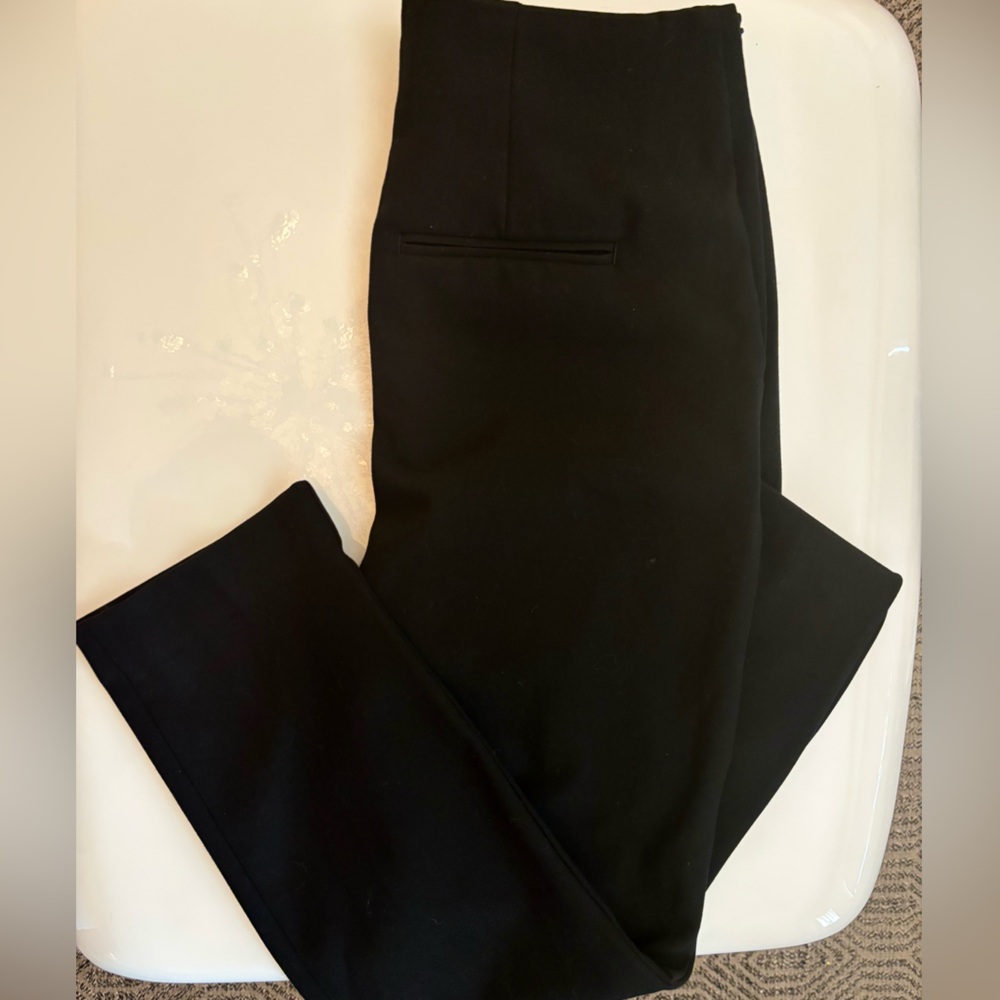 Ann Taylor Side Zip Ankle Pant- Black -size 0 petite
